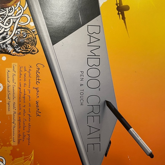 Bamboo Create Digital Drawing Tablet & Pen CTH-670 Wacom - Picture 2 of 10